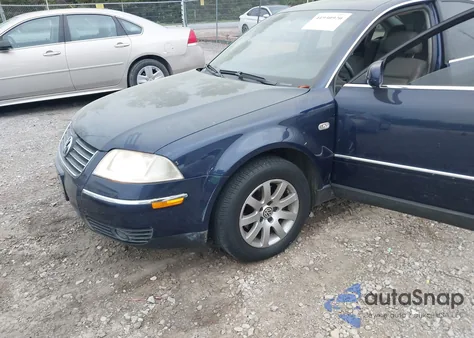 2002 Volkswagen Passat Gls z USA, uszkodzony, nr VIN WVWPD63B02P445819